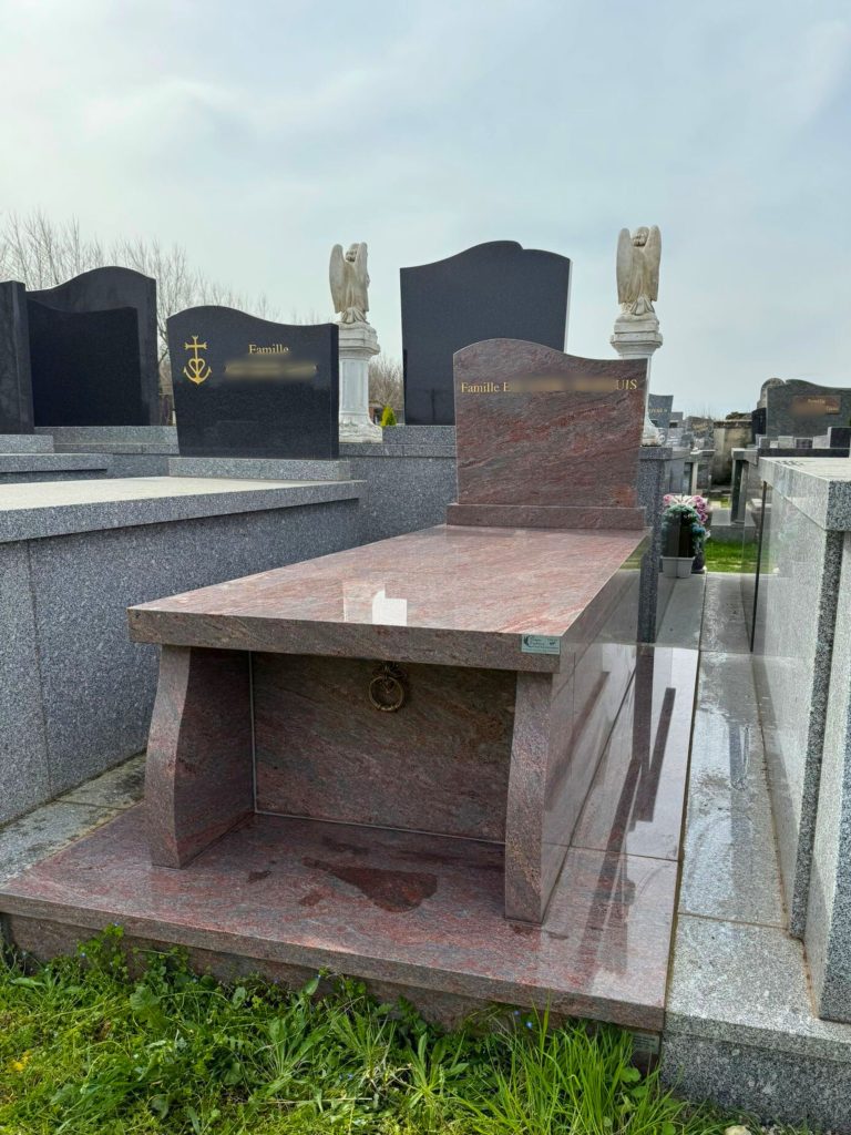 Monument funéraire granit rose
